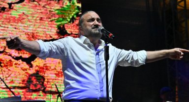 Manisalıların Zafer coşkusuna Volkan Konak ortak oldu