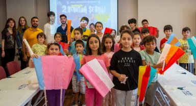 Minik eller Bursa semalarını süsleyecek