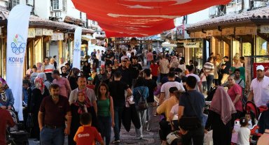 "Tarihi Bedesten Alışveriş Günleri" on binlerce misafiri ağırladı
