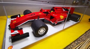 Türkiye'de ilk! Kartondan F1!