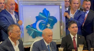 Bahçeli: Doğu Türkistan davası emin ellerde