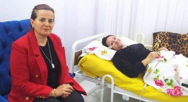 Bilecik Pazaryeri Belediye Başkanı Tekin'i kaza sonrası kadınlar yalnız bırakmıyor