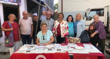 Bilecik Pazaryeri'nde CHP'li kadınlar stant açtı