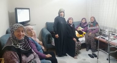 Bilecik'te AK Kadınlar yaşlıların gönlünü fethediyor