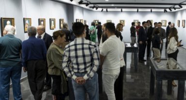 "Bu Cihan'ın Sultanları" sergisi Ankara'da ilgi görüyor