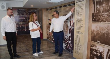 Bursa CHP'de Emre Hanım'ın duygusal anları