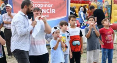 Bursa Mustafakemalpaşa'da incir yeme rekoru!