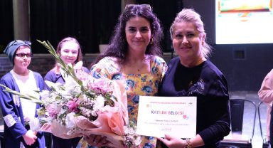 Bursa Osmangazi Tiyatro Okulu'nda prömiyer heyecanı