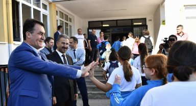 Bursa Osmangazi'de Başkan Dündar öğrencileri yalnız bırakmadı