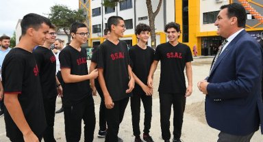 Bursa Osmangazi'de Başkan Dündar'dan liselilere nasihat