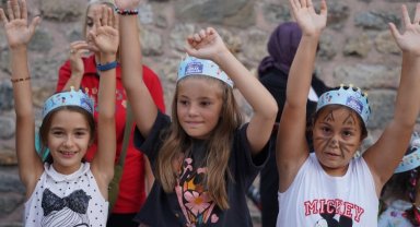 Bursa Yıldırım'da sokaklar şenlendi