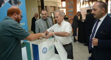 Bursa Yıldırım'dan okullara 5 bin kitap bağışı