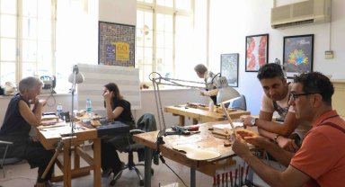 Çalgı yapım ustaları İzmir'de buluştu