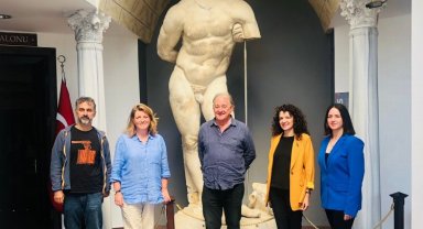 Dünyaca ünlü profesörlerden İzmit'teki Çukurbağ Kazısına ziyaret