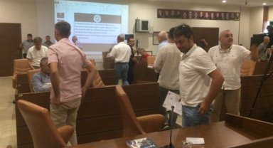 Edirne Keşan Meclisi karıştı!... Millet İttifakı üyeleri meclisi terk etti!