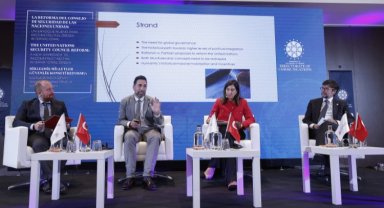 İletişim'den Madrid'de 'Reform' paneli