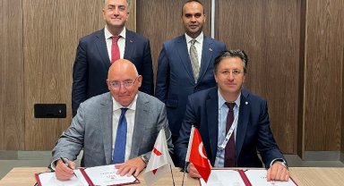 İlk uzay görevi için imzalar atıldı