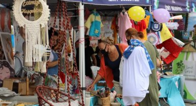 İZMEK tanıtım günlerinde sanat buluşması