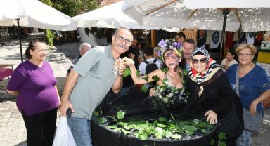 İzmir'de Kavacık Üzüm Festivali, binlerce kişiyi ağırladı