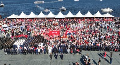 İzmir'de tarihi 100. yıl kutlamaları başladı