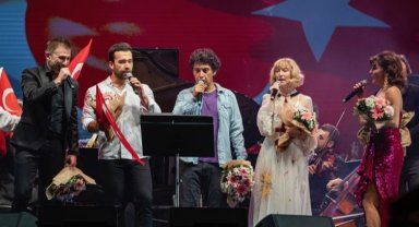 İzmir'in 100. yılına özel 'türkü' albümü