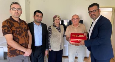 İzmit Belediyesi'nden gazilere anlamlı ziyaret