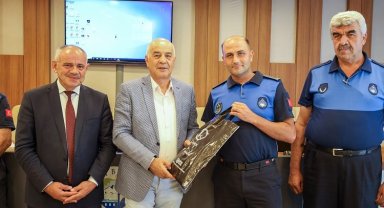 Kayseri'nin Yahyalı Belediye Başkanı Esat Öztürk zabıtayı ağırladı