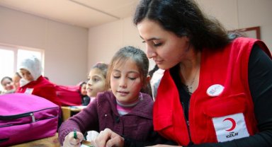 Kızılay'dan eğitime tam destek