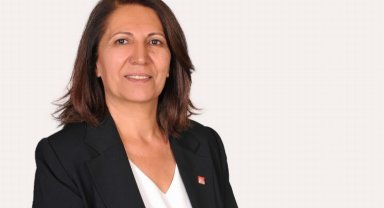 Kocaeli Çayırova'da Suna Çınar başkanlığa talip oldu