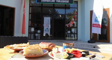 Kocaeli İzmit'te eşsiz lezzetlere 'açık büfe' servis