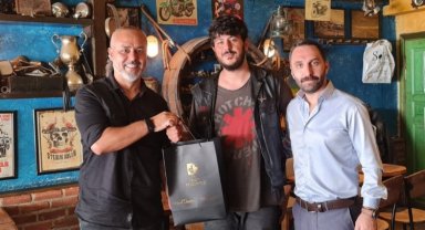 Kocaeli'de İzmit Belediyesi esnafı yalnız bırakmıyor