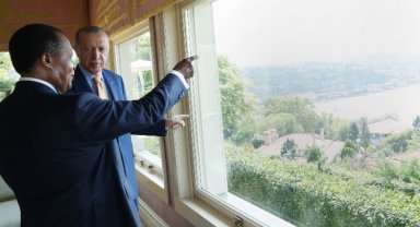 Kongolu mevkidaşından Cumhurbaşkanı Erdoğan'a ziyaret