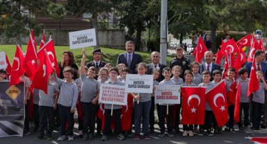 Kütahya da yayalar için saygı duruşunda