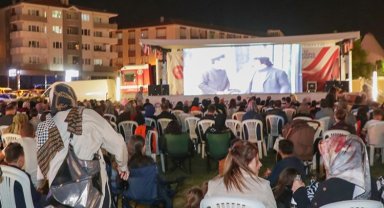 Kütahya'da açık havada sinema keyfi