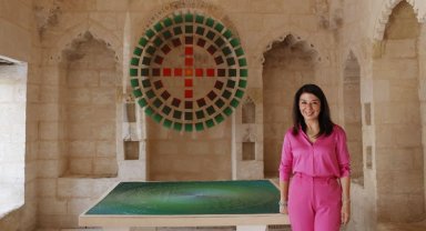 Lolita Asil'in sergisi Mardin'de açıldı