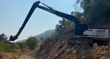 Manisa Ahmetli'de dere temizliği