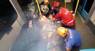 Metroda nefes kesen tatbikat