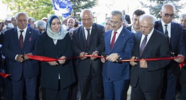 Millet Partisi'nden görkemli 'merkez' açılışı