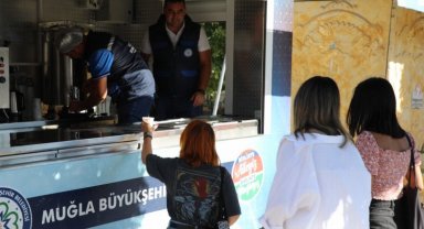 Muğla'da öğrencilere çorba dağıtımına başladı