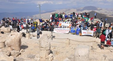 Nemrut Dağı'nda çocuk felci için Rotaryenlerden farkındalık konseri