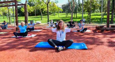 Parklarda ücretsiz spor eğitmen timleri görevde