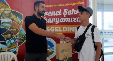 Sakarya misafirlerini terminalde karşılıyor
