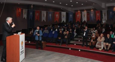 AK Parti Sakarya Erenler'de danıştı