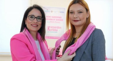 ANGİKAD'dan 'pembe atkı' farkındalığı