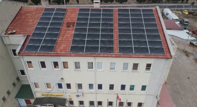 Balıkesir'de okulun çatısına GES kurdular... Sattıkları elektrikle laboratuvar yaptılar