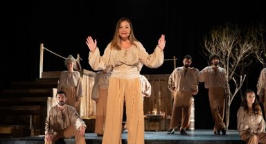 Bursa Büyükşehir Tiyatrosu sezonu açtı