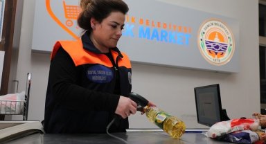 Bursa Gemlik'teki bu markette para geçmiyor"