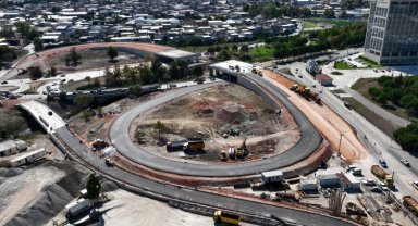 Bursa'da Adliye Kavşağı'nda kirişlerin montajı tamam