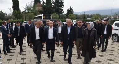 Bursa'da AK Parti ilçe çalışmalarını masaya yatırıyor