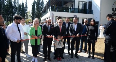 Bursa'nın en büyük spor tesisleri hizmete açıldı